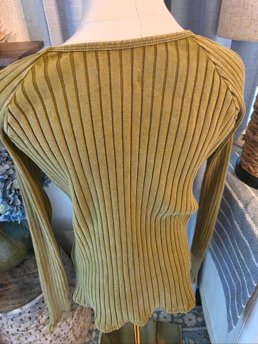 Knox Rose Ribbed Top - Picture 4 of 5